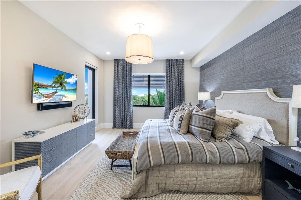 1135 3rd AVE S # 319, NAPLES FL 34102-6