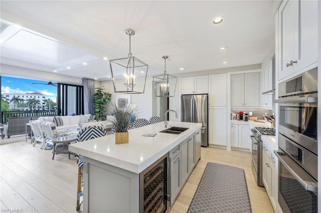1135 3rd AVE S # 319, NAPLES FL 34102-4