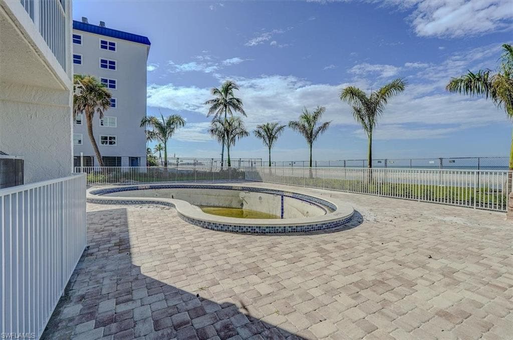 5000 Estero BLVD # 203, FORT MYERS BEACH FL 33931-30