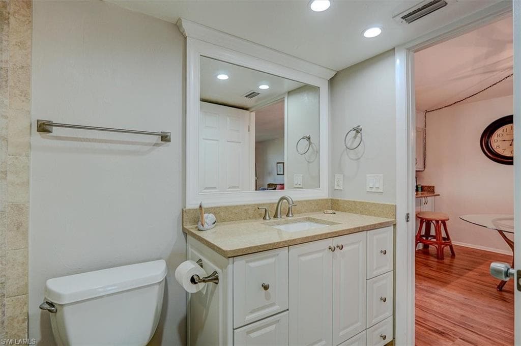 5000 Estero BLVD # 203, FORT MYERS BEACH FL 33931-24