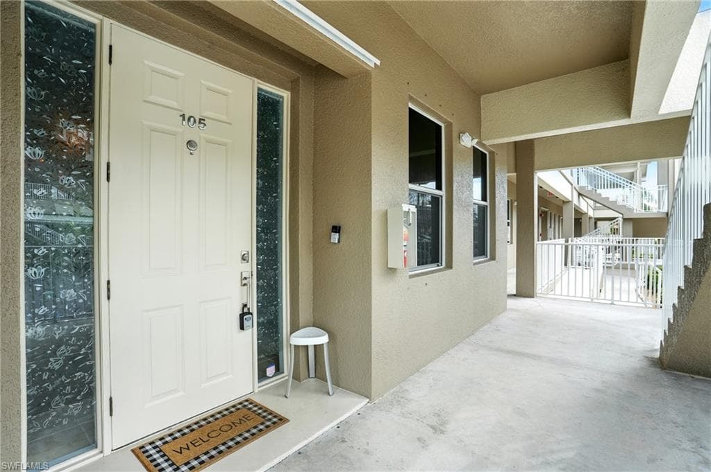 15256 Riverbend BLVD # 105, NORTH FORT MYERS FL 33917-6