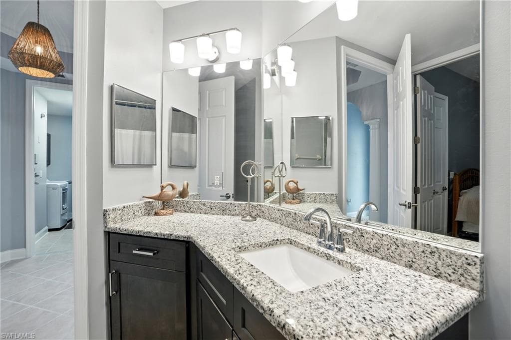 15256 Riverbend BLVD # 105, NORTH FORT MYERS FL 33917-19