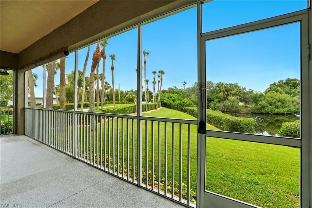 15256 Riverbend BLVD # 105, NORTH FORT MYERS FL 33917-32