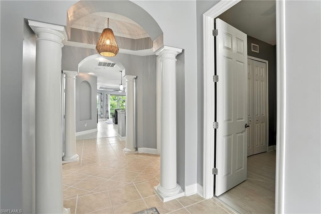 15256 Riverbend BLVD # 105, NORTH FORT MYERS FL 33917-7