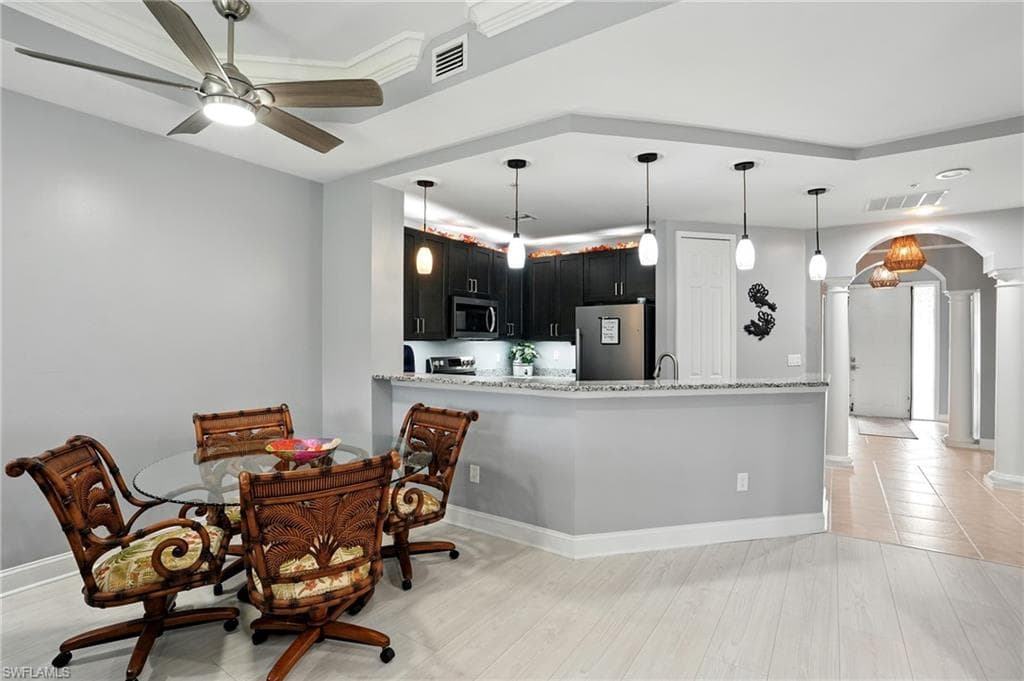 15256 Riverbend BLVD # 105, NORTH FORT MYERS FL 33917-24