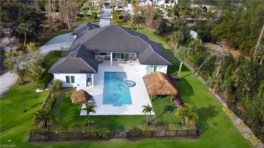 6688 Hunters RD, NAPLES FL 34109-1