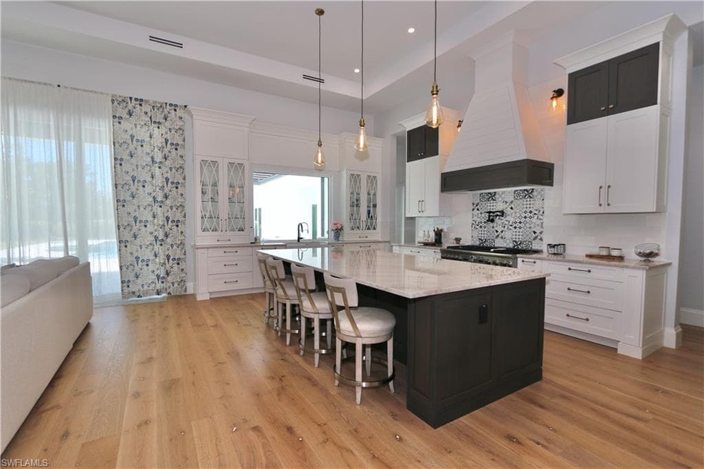 6688 Hunters RD, NAPLES FL 34109-8