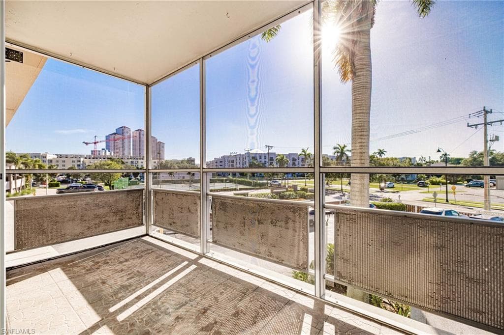 2350 W 1st ST 205-22