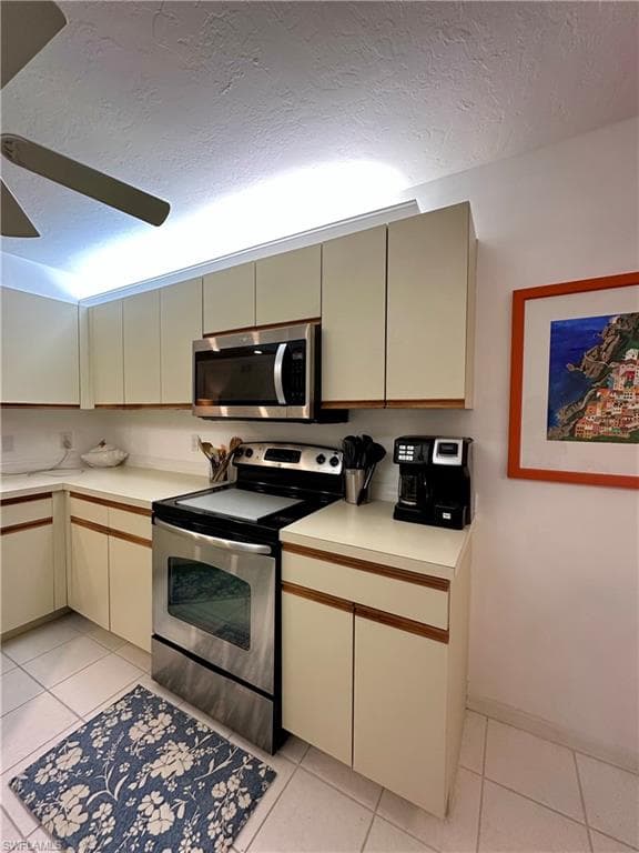 320 Horse Creek DR # 105, NAPLES FL 34110-4