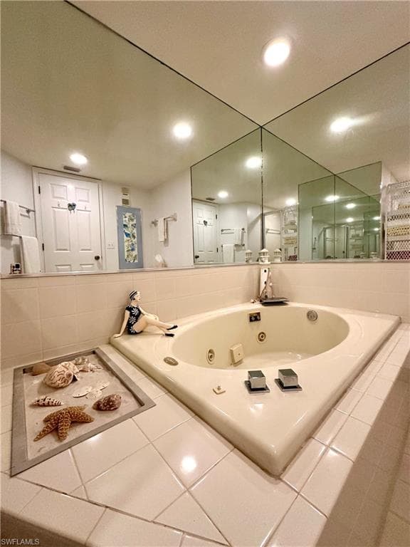 320 Horse Creek DR # 105, NAPLES FL 34110-13