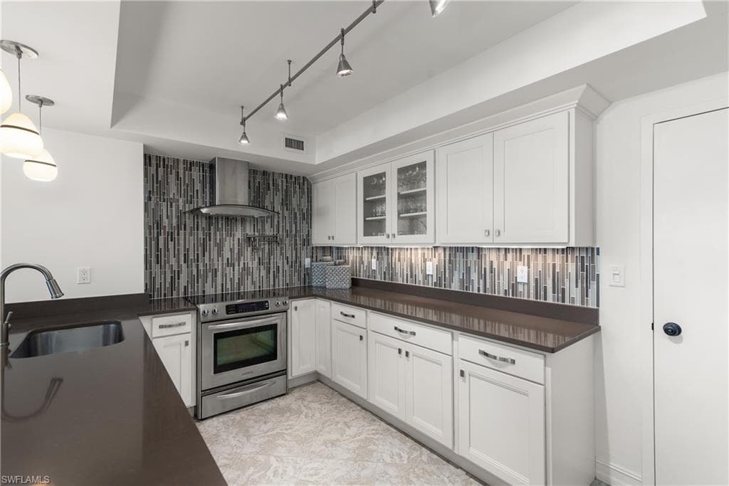 3115 Gulf Shore BLVD N # 203S, NAPLES FL 34103-11