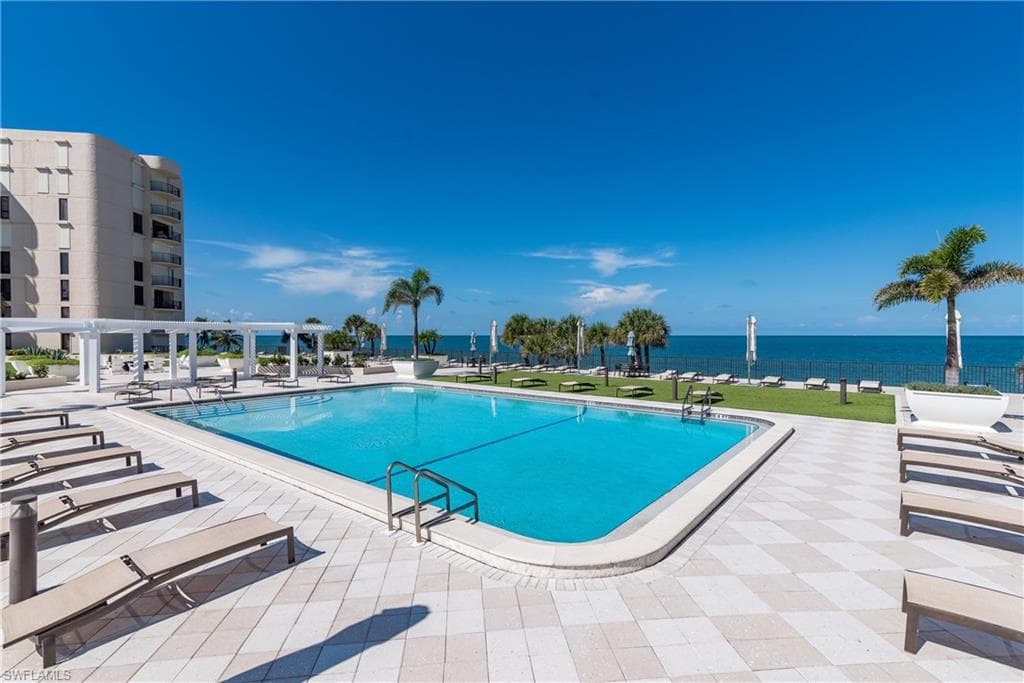 3115 Gulf Shore BLVD N # 203S, NAPLES FL 34103-25