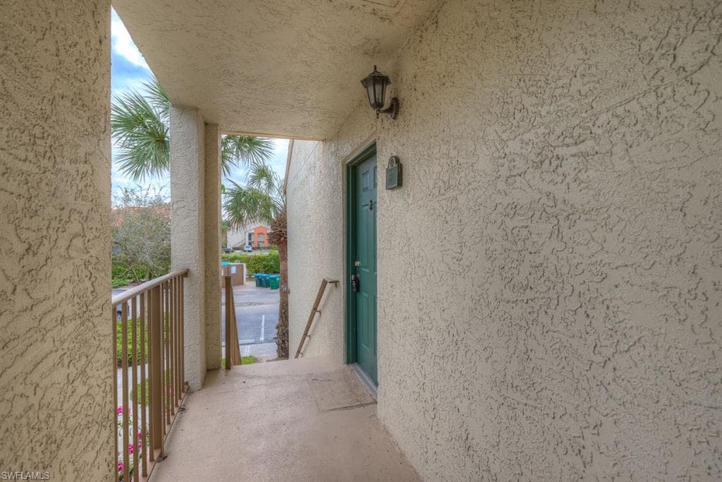 13545 Eagle Ridge DR # 827, FORT MYERS FL 33912-4