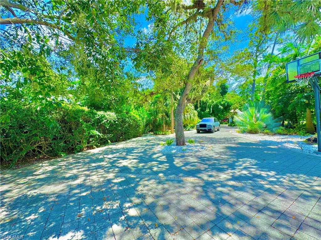 27281 Tennessee ST, BONITA SPRINGS FL 34135-35