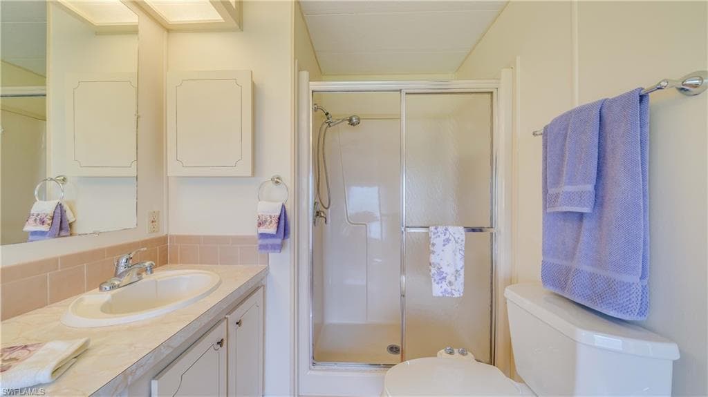 70 Sunrise AVE, NORTH FORT MYERS FL 33903-16