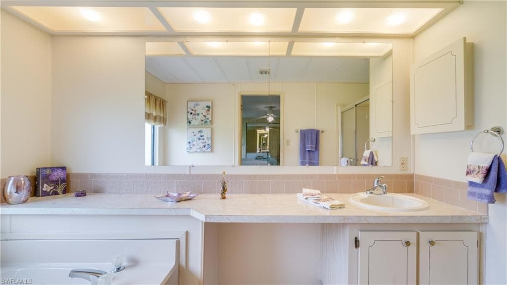 70 Sunrise AVE, NORTH FORT MYERS FL 33903-15