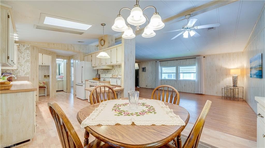 70 Sunrise AVE, NORTH FORT MYERS FL 33903-6