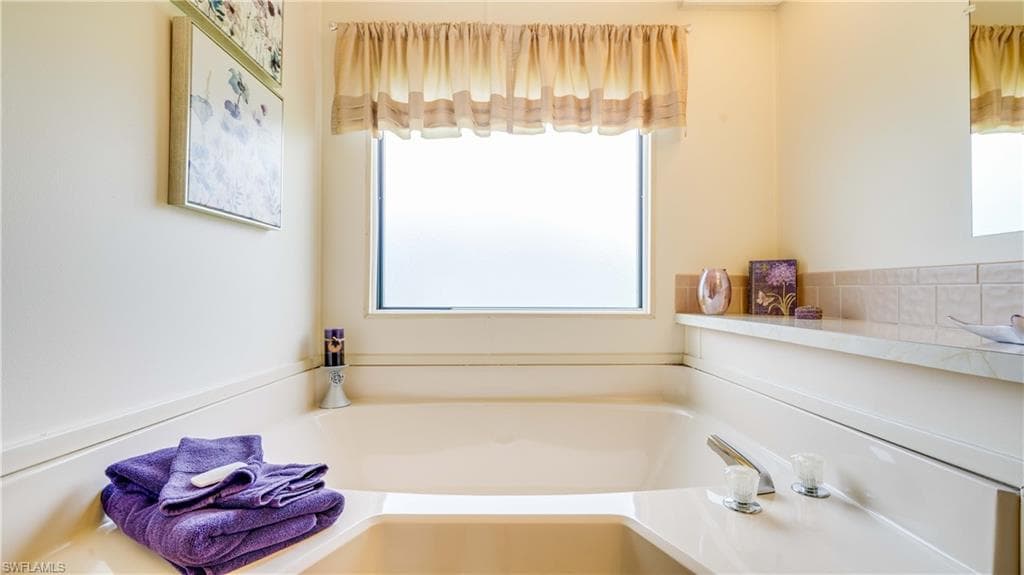 70 Sunrise AVE, NORTH FORT MYERS FL 33903-17