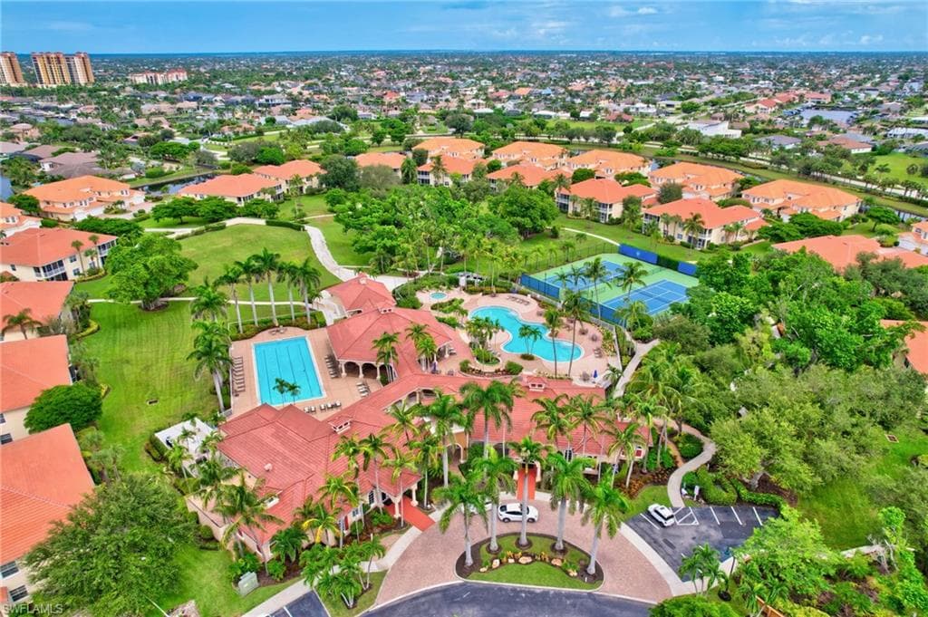 5916 Tarpon Gardens CIR # 202, CAPE CORAL FL 33914-32