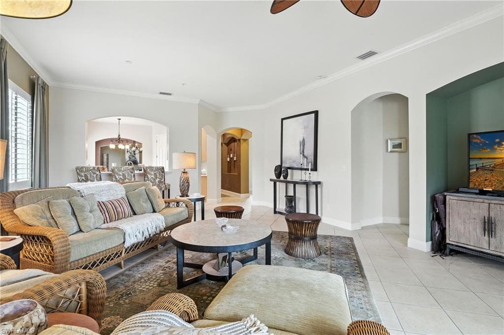 5916 Tarpon Gardens CIR # 202, CAPE CORAL FL 33914-13