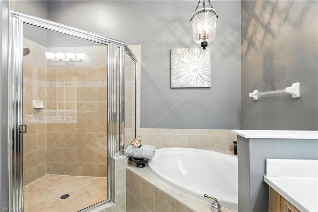 5916 Tarpon Gardens CIR # 202, CAPE CORAL FL 33914-24