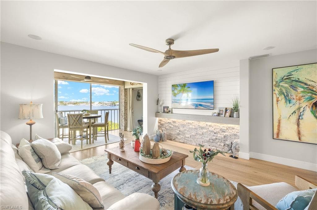 1140 LITTLE NECK CT # D37, NAPLES FL 34102-7