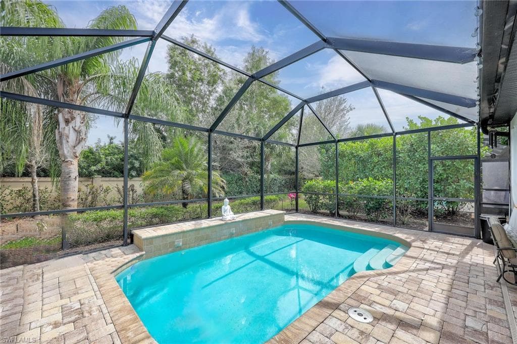 7670 Jacaranda LN, NAPLES FL 34114-1