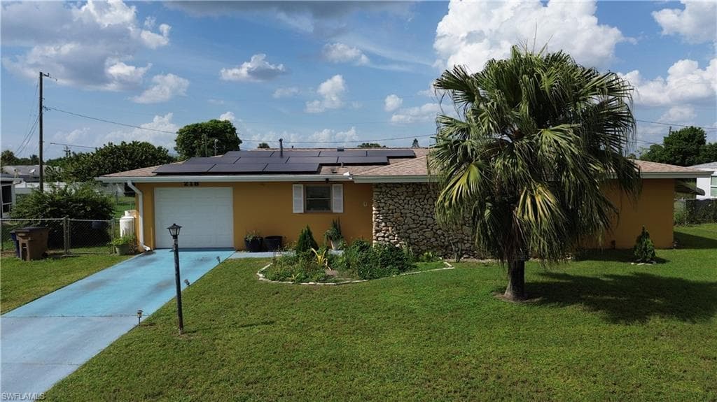 218 Fireside CT, LEHIGH ACRES FL 33936-26