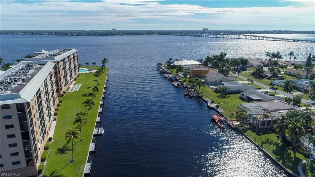 4260 SE 20th PL # 404, CAPE CORAL FL 33904-1