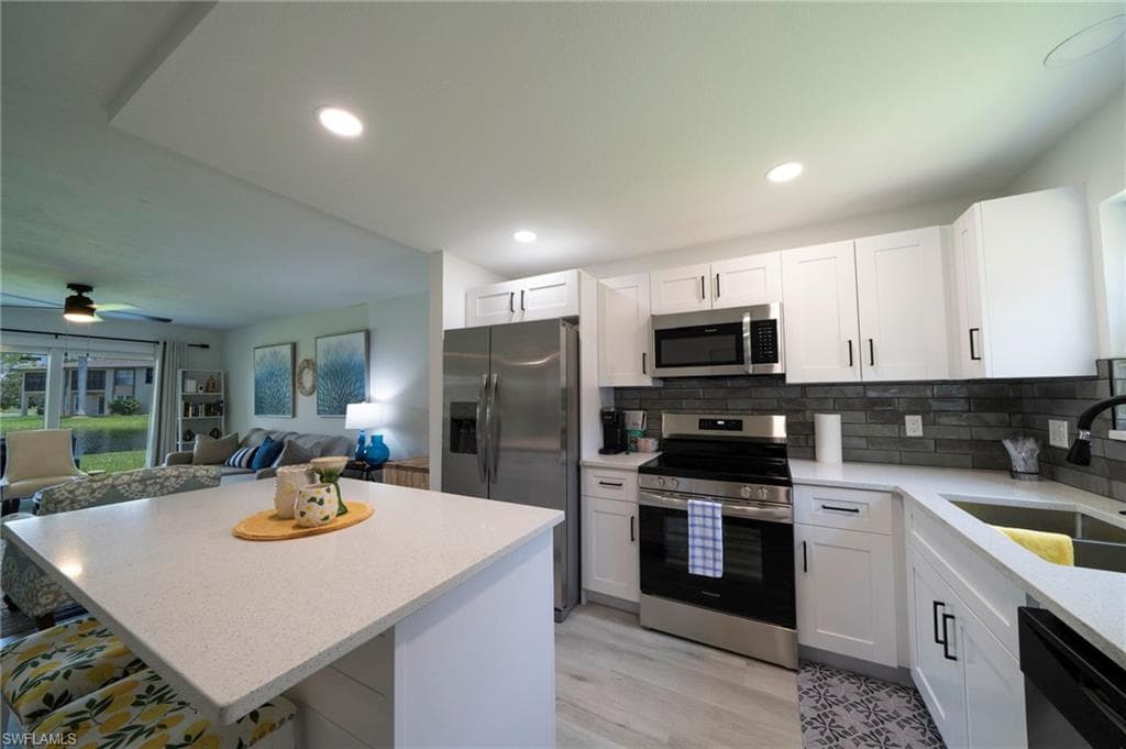 16881 Davis RD # 716, FORT MYERS FL 33908-2