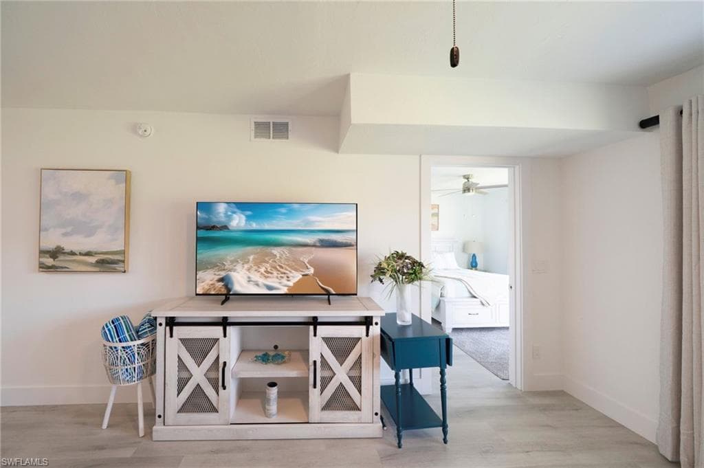 16881 Davis RD # 716, FORT MYERS FL 33908-10