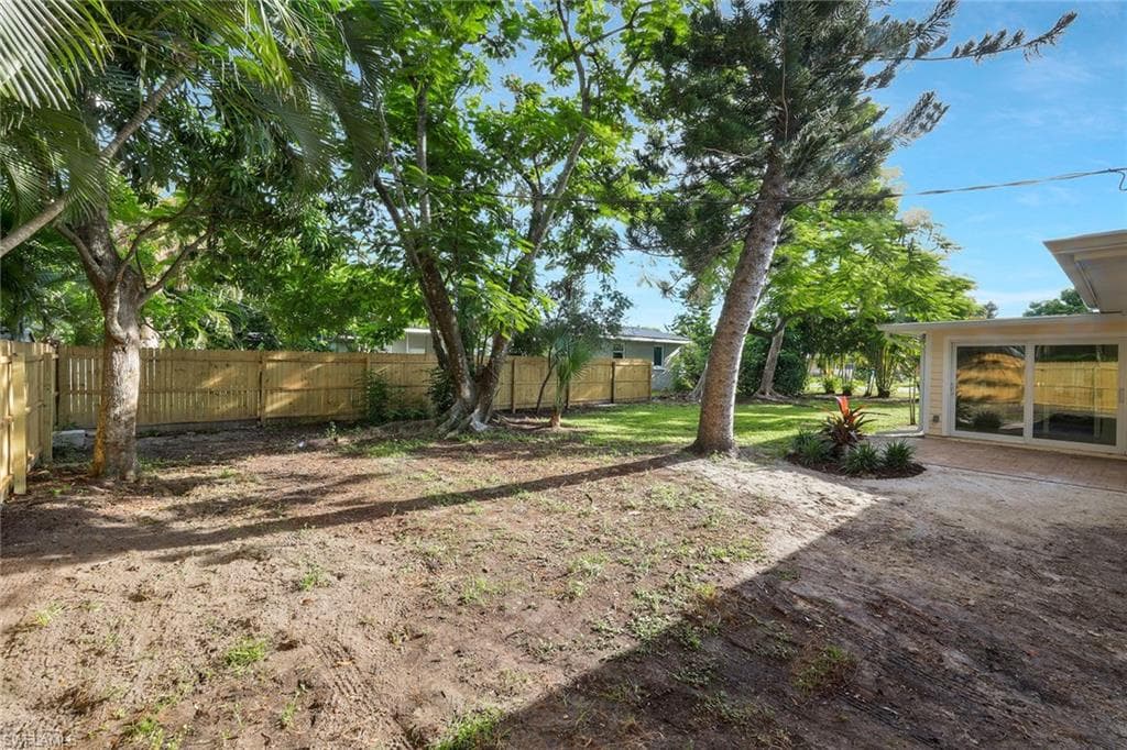 1755 Oakley AVE, FORT MYERS FL 33901-25