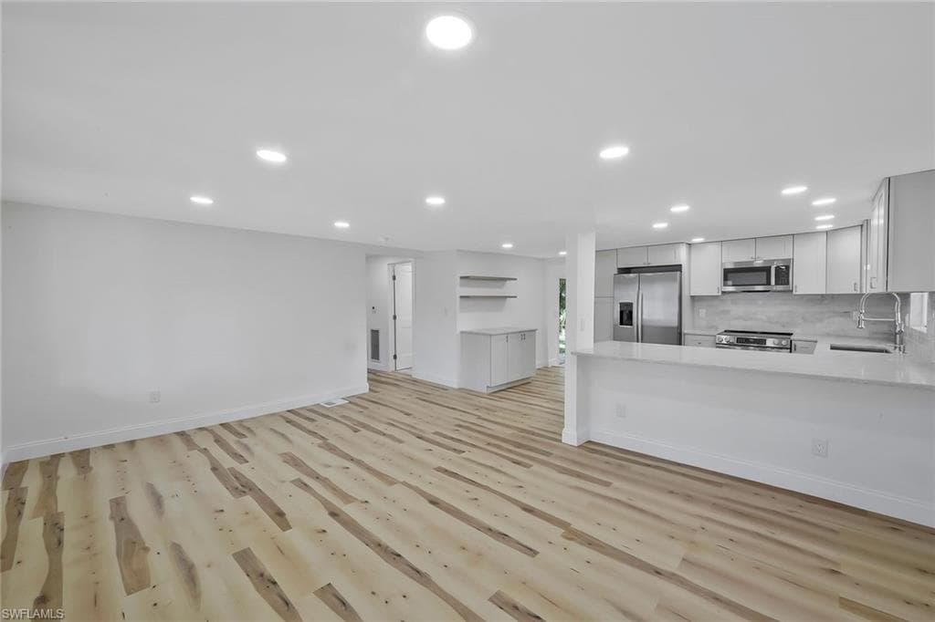 1755 Oakley AVE, FORT MYERS FL 33901-6