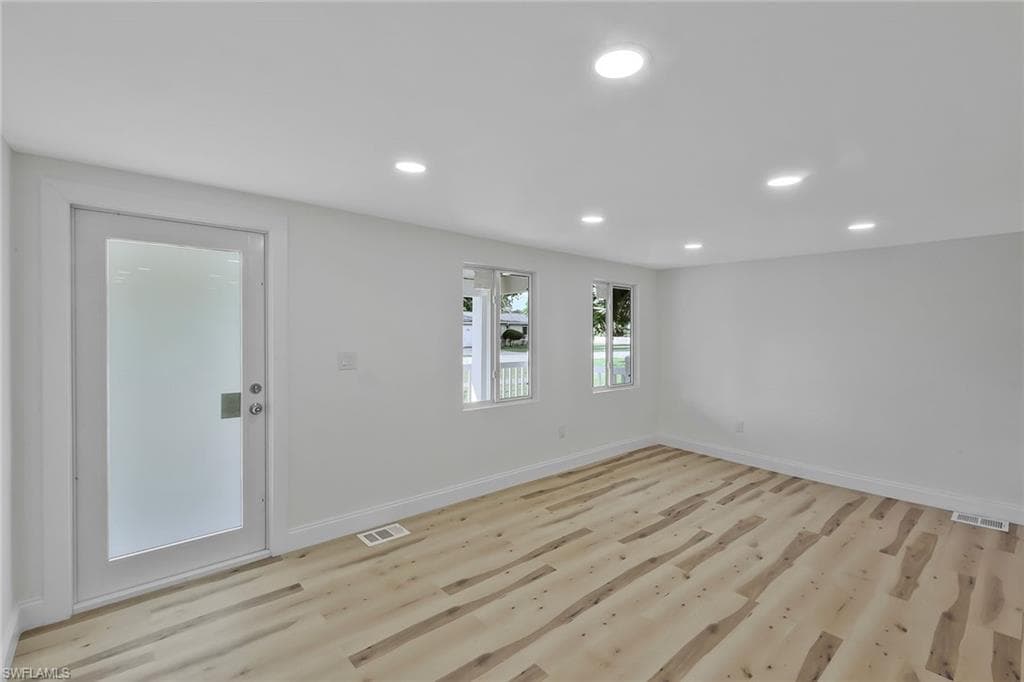 1755 Oakley AVE, FORT MYERS FL 33901-7