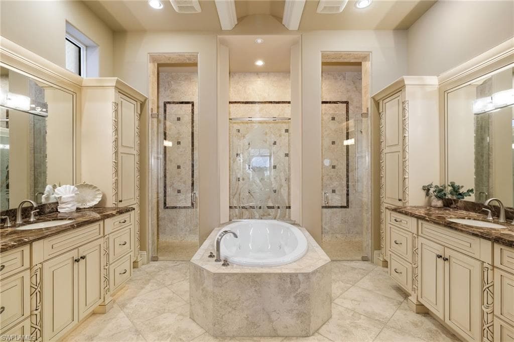 11777 Via Savona CT, MIROMAR LAKES FL 33913-6