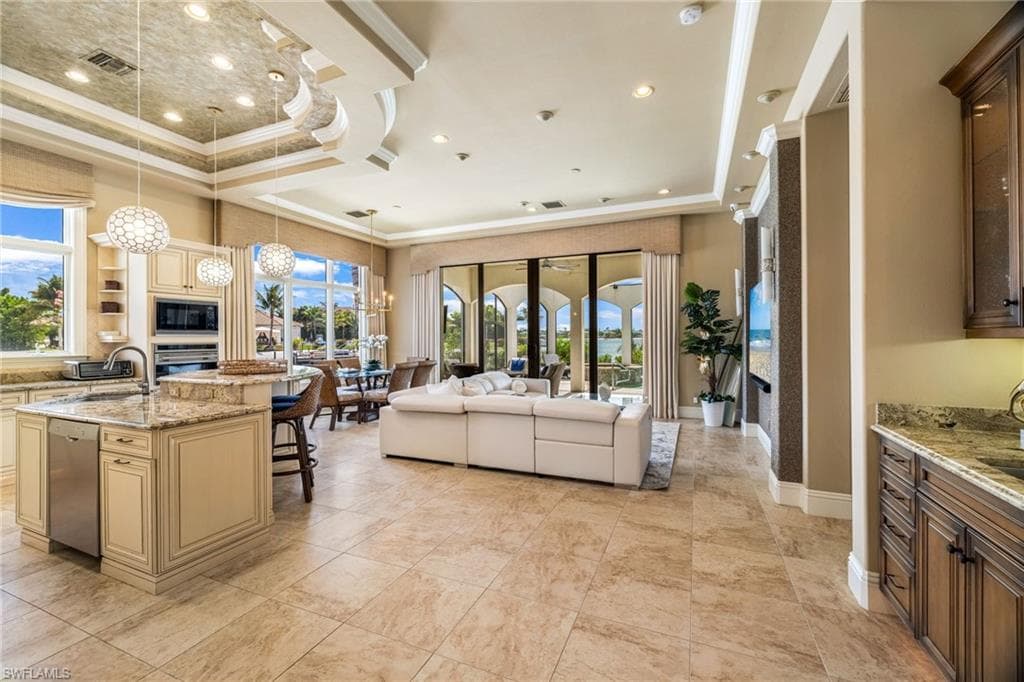 11777 Via Savona CT, MIROMAR LAKES FL 33913-3