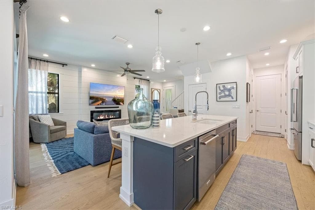 12940 Pembroke DR, NAPLES FL 34105-5