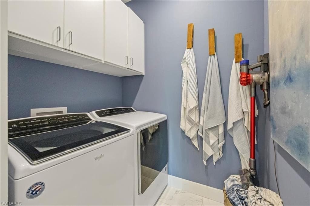 12940 Pembroke DR, NAPLES FL 34105-21