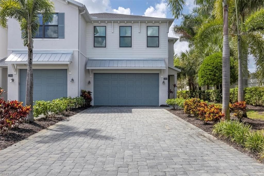 12940 Pembroke DR, NAPLES FL 34105-2