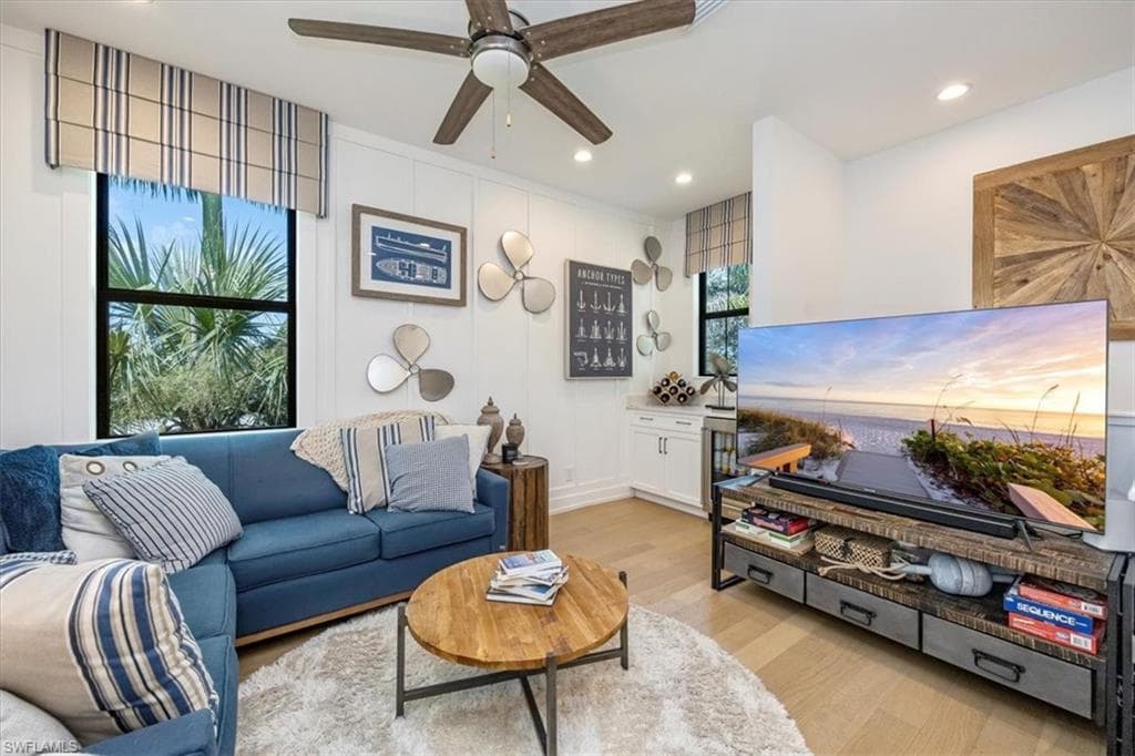 12940 Pembroke DR, NAPLES FL 34105-10