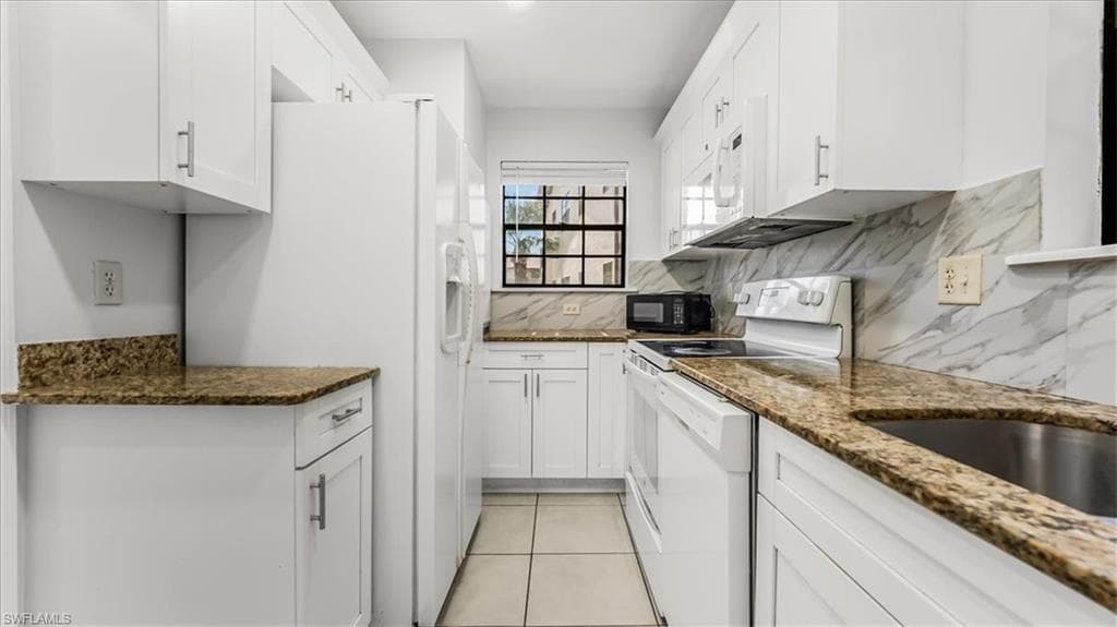 5288 Treetops DR # I106, NAPLES FL 34113-2