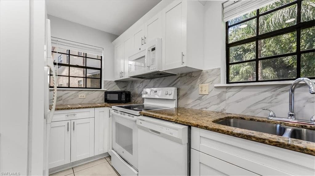 5288 Treetops DR # I106, NAPLES FL 34113-4