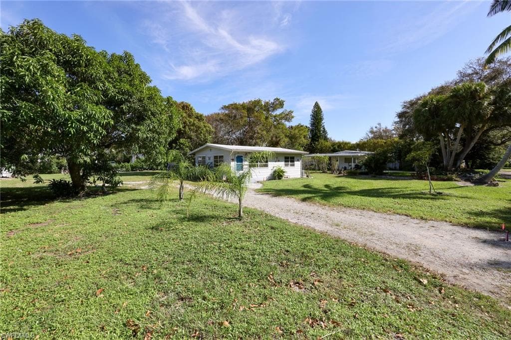 1135 Shady Rest LN, NAPLES FL 34103-8