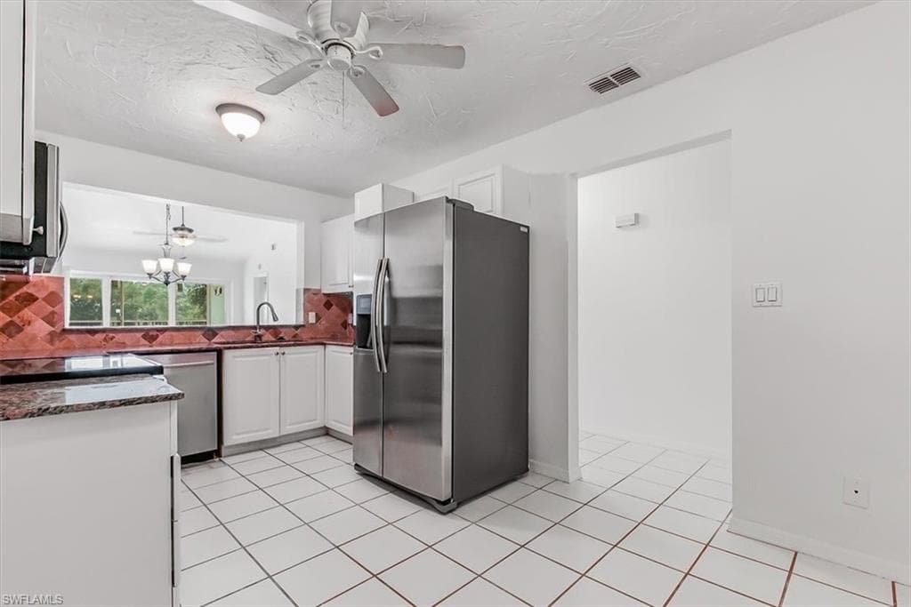 230 Timber Lake CIR # C204, NAPLES FL 34104-8