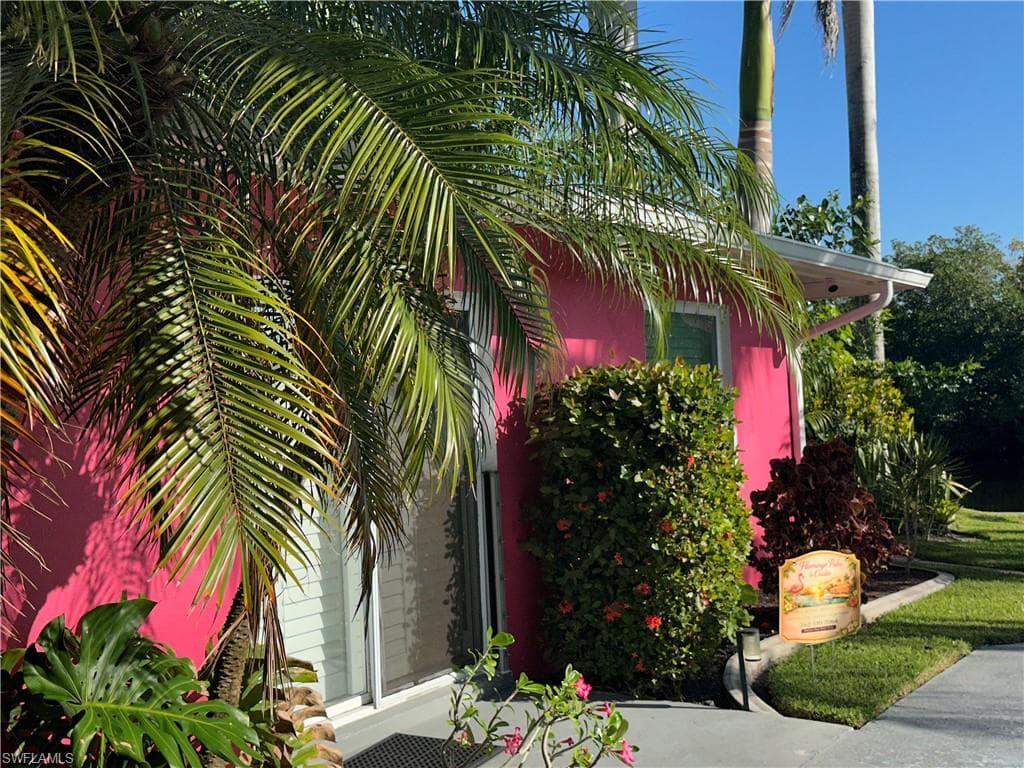 1771 Coral WAY-23