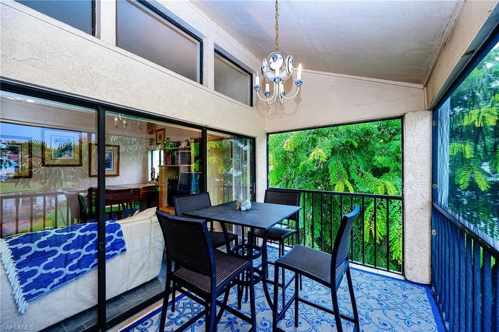 559 Beachwalk CIR # U204, NAPLES FL 34108-23