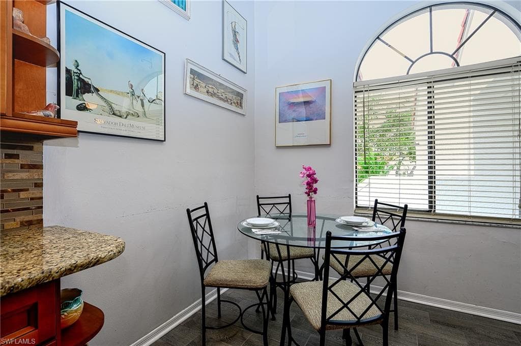 559 Beachwalk CIR # U204, NAPLES FL 34108-13
