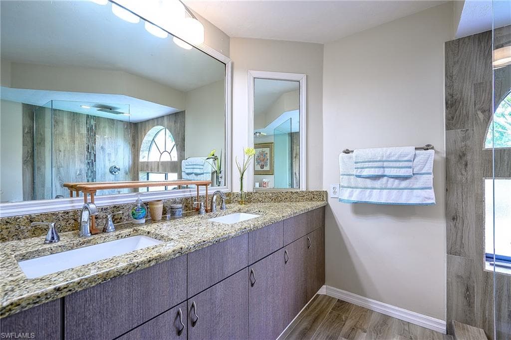 559 Beachwalk CIR # U204, NAPLES FL 34108-17