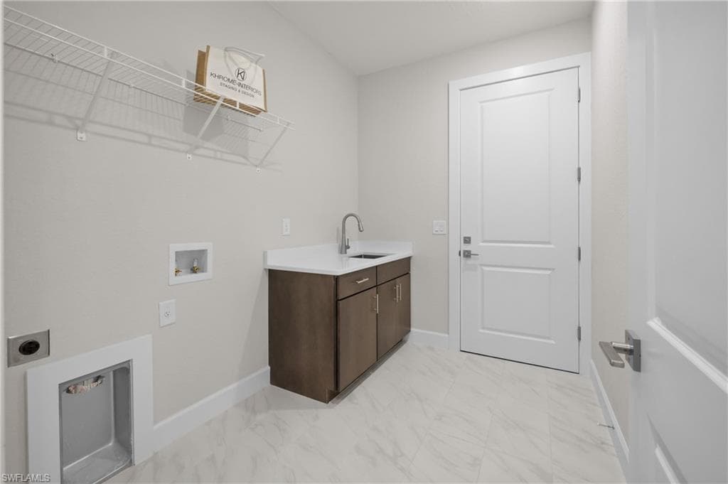8738 Lakefront CT, FORT MYERS FL 33908-25