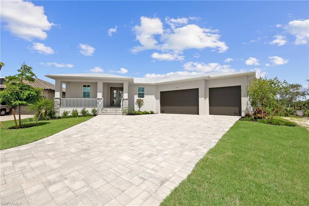8738 Lakefront CT, FORT MYERS FL 33908-31